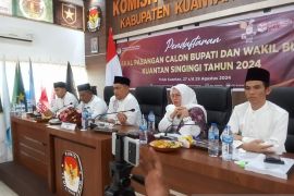 Tiga pasangan bakal calon bupati Kuansing daftar ke KPU