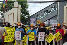 Tiga perusahaan penyebab kabut asap digugat masyarakat ke PN Palembang