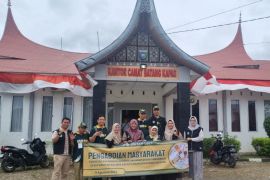 Literasi Keuangan dan Kewirausahaan Untuk Penguatan Edukasi Ekonomi Masyarakat Batang Kapas Pesisir Selatan