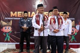 Edwin-Albert pendaftar terakhir calon Wako dan Wawako Padang Panjang