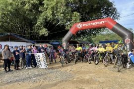 Pemkab Tapin masyarakatkan olahraga lewat "Gowes Meratus"