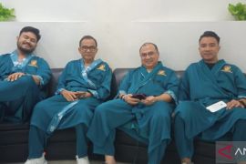 Erzaldi-Yuri periksa kesehatan di RSPAD Jakarta