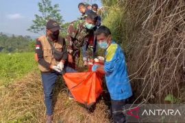 Polsek Cibadak selidiki kasus penemuan jasad pria di saluran irigasi Cimanggu