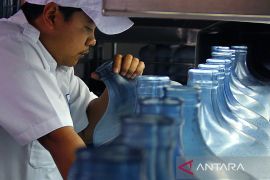 Pelaku industri AMDK diminta tidak bersaing dengan cara kotor
