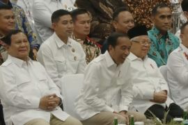 Presiden Jokowi tersenyum hingga tertawa lepas pada Apel Kader Partai Gerindra