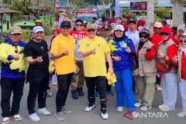Bupati Kotabaru harapkan masyarakat biasakan jalan sehat