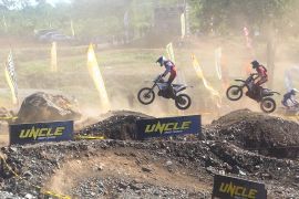Kapolda Kalsel apresiasi pelaksanaan kejuaraan Uncle Hard Enduro 2024 di Kiram Park