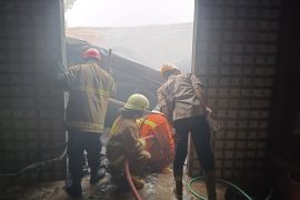 Damkar duga kebakaran di The Legend Star karena pompa air "overheat"