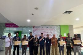 RSUP Leimena Ambon serahkan hasil tes kesehatan bakal calon Pilkada