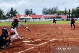 Sofbol putri Sumut terhenti setelah dicukur Sultra 9-0  