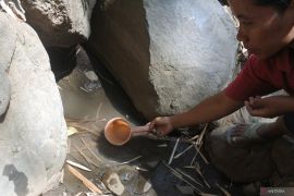 Warga kesulitan air bersih di Situbondo