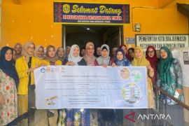 Tim Dosen PKM FISIP ULM ajarkan Nuiga cegah stunting