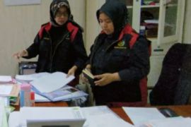 Kejati Jabar periksa staf hingga mantan Sekda Karawang terkait tukar guling tanah Pemkab