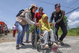Simulasi penanganan darurat gempa bumi dan tsunami di Cilacap
