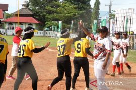 Pelatih: Tim sofbol putri Papua kehilangan fokus saat bertanding