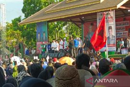 Deklarasi Wiyatno-Dodo dibanjiri ribuan warga Kapuas
