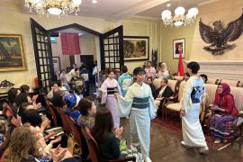 KBRI Tokyo kolaborasikan wastra nusantara