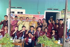 Mahasiswa KKN UNG gelar penyuluhan penggunaan pupuk organik