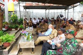 PJ Wali Kota Jayapura safari di kelurahan pastikan program pembangunan