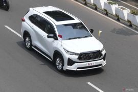 Ternyata 80 persen  tingkat komponen dalam negeri pada Toyota Innova Zenix, mobil bawa Paus Fransiskus di Indonesia