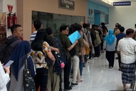 Layani paspor simpatik, Imigrasi Surabaya jemput bola di pusat perbelanjaan