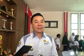 Bupati Kaimana ajak warga menjaga persatuan jelang Pilkada
