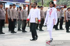 Empat pelajar Sorsel ikut upacara HUT RI di IKN terima penghargaan dari Kapolres
