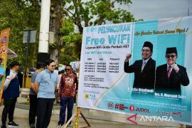 Pemkab HST beri fasilitas internet gratis di RTH