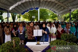 Pemkab HST beri perlindungan Jamsostek bagi 1.008 pekerja