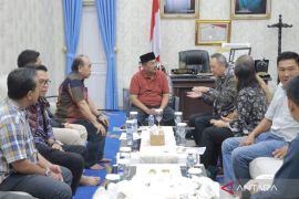 Terima kunjungan calon investor asal Jepang, Bupati Tanjabbar tawarkan perikanan udang mantis