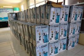 Pemkab Agam bantu petani ratusan alat perontok jagung-hand sprayer