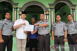 Rutan Tarutung terima bantuan renovasi masjid dari PT Mazuma Agro Indonesia