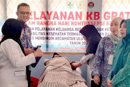 DPPKB OKU gelar pelayanan KB gratis sambut HKS 2024