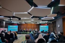 Pemprov Jatim gandeng komunitas tingkatkan kesadaran imunisasi