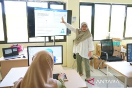 Peneliti BRIN ajarkan cara pengolahan data kepada mahasiswa Unigoro