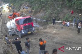 Kementerian PUPR berjibaku perbaiki Jalinsum Batu Jomba di Tapsel