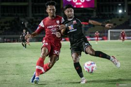 Persis Solo perpanjang kontrak bek sayap Eky Taufik