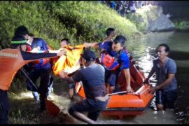 Tim SAR Kukar temukan dua anak tenggelam di danau bekas tambang