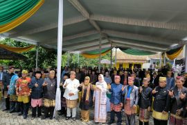 Ela-Azwar dapat dukungan dari Tokoh Adat Lampung Timur