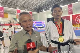 Adam Yazid prajurit TNI asal Jabar "hattrick" medali emas untuk taekwondo PON