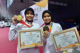 Tenis Meja - Kakak beradik Rina-Mira raih emas ganda putri untuk DKI