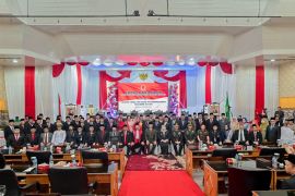 45 anggota DPRD dilantik, ini harapan Bupati Bengkalis