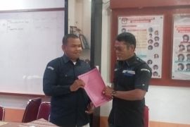 KPU Pasaman Barat terima dua tanggapan masyarakat tentang bakal calon bupati-wakil bupati