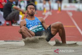 Atletik - Sapwaturrahman kawinkan emas lompat jauh dan jangkit putra