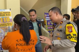 Perawat lansia di Pekanbaru curi emas senilai Rp150 juta, diganti perhiasan palsu