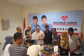 Eks Relawan AMIN dan Relawan Prabowo deklarasi dukung Mahyeldi-Vasko