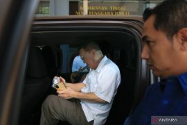 Kejati NTB eksekusi penahanan terpidana korupsi tambang pasir Po Suwandi