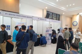 FEB Unair gandeng Sevima dorong pertumbuhan angkatan kerja