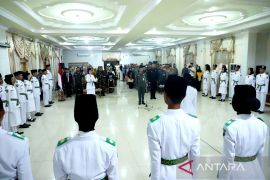 PJ Bupati HSU kukuhkan 36 Paskibraka 2024