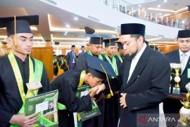 Sebanyak 991 mahasiswa Universitas Ibrahimy Situbondo diwisuda